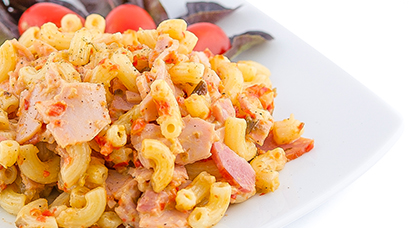 Elbow macaroni with sauteed bell pepper, sauteed eggplant and Paris ham, infused in homemade mayonnaise - weight: 300 grams